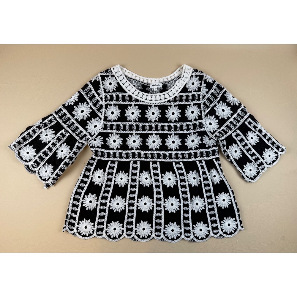 Boho Floral Embroidered Peasant Top Bell‎ Sleeve Size M Kindred